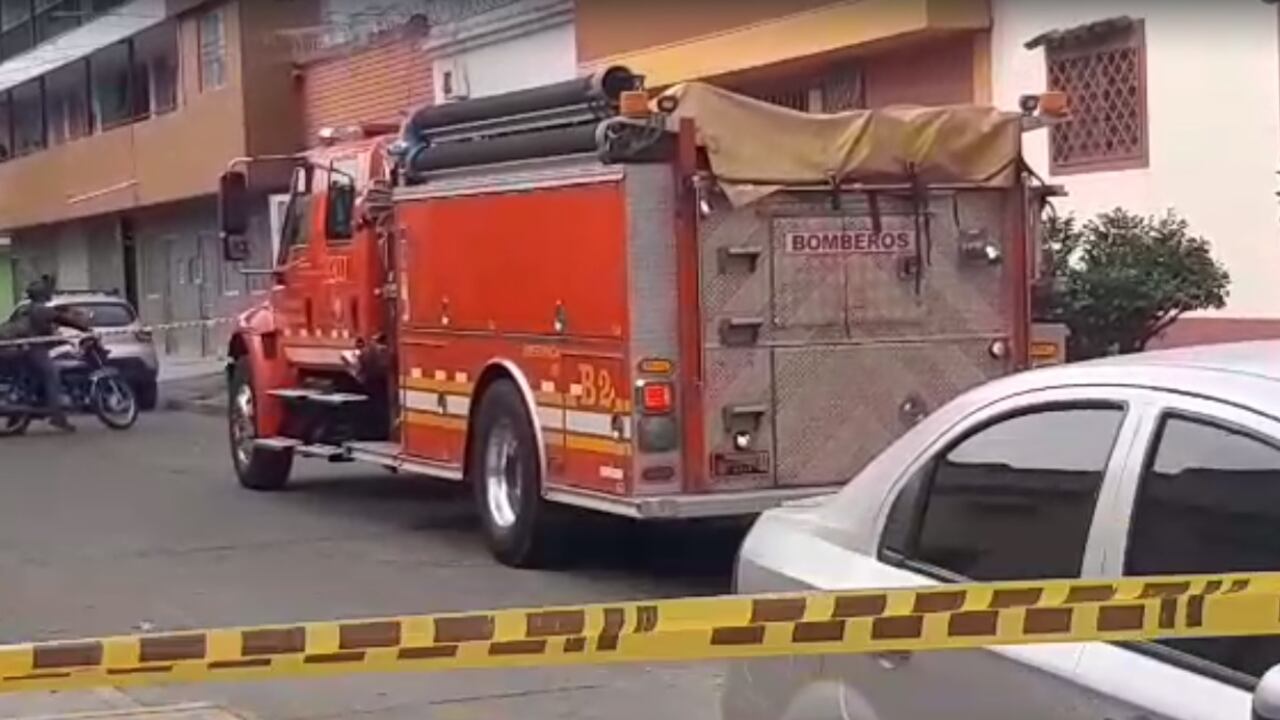 Al sitio llegaron unidades del Cuerpo de Bomberos de Cali para atender la situación.