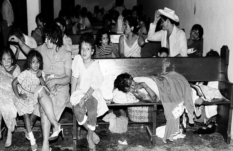 En la iglesia de Lérida se encontraban las personas que lograron salir de la avalancha. En su momento el templo sirvió para albergar damnificados y algunos muertos.