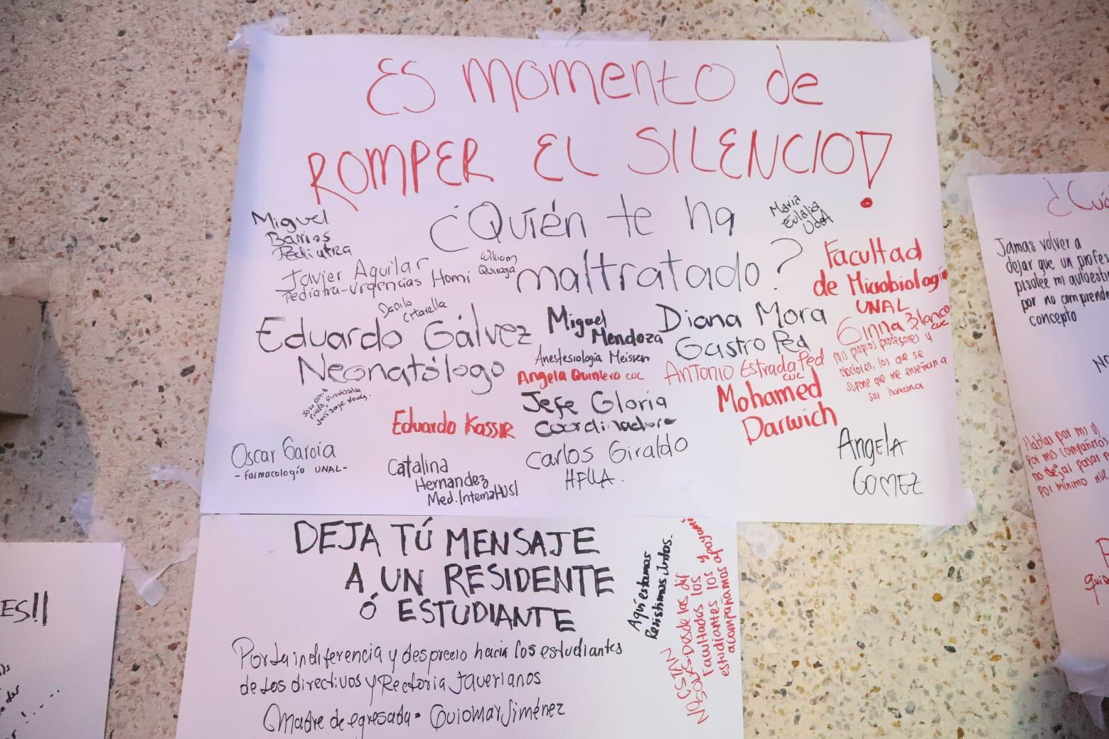 Plantón en la Universidad Javeriana por la Dra. Catalina Gutiérrez