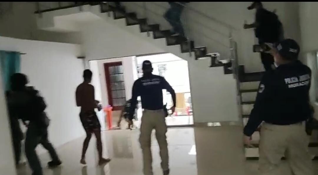 En imágenes el operativo contra una red que hacía proxenetismo con hombres de la comunidad LGBTI.