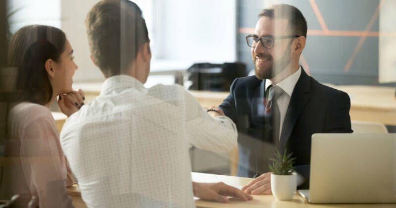 Quienes aspiren al cargo deben contar con un buen servicio al cliente.