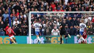 Gol anulado al United.