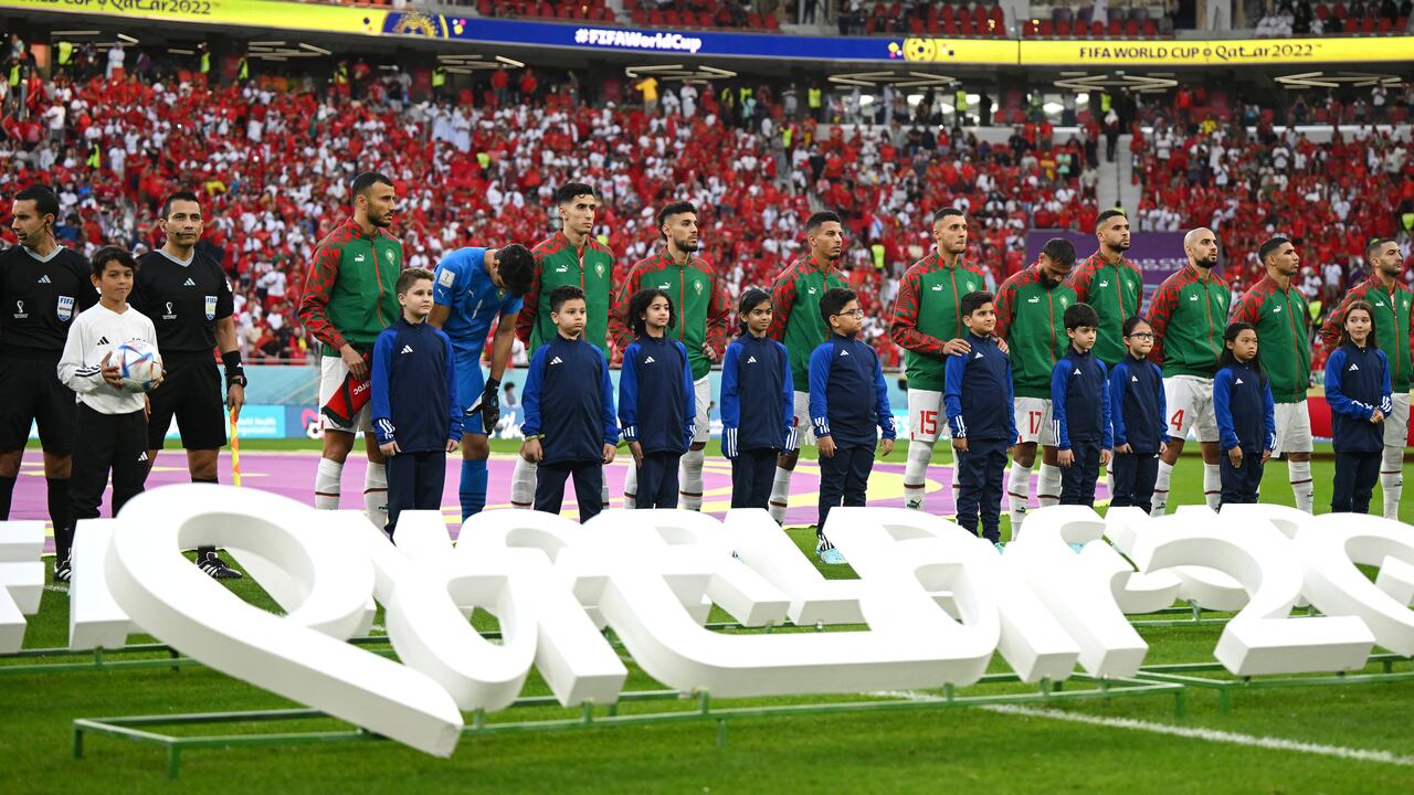 Bono se siente mal en los himnos y el técnico de Marruecos decide reemplazarlo.