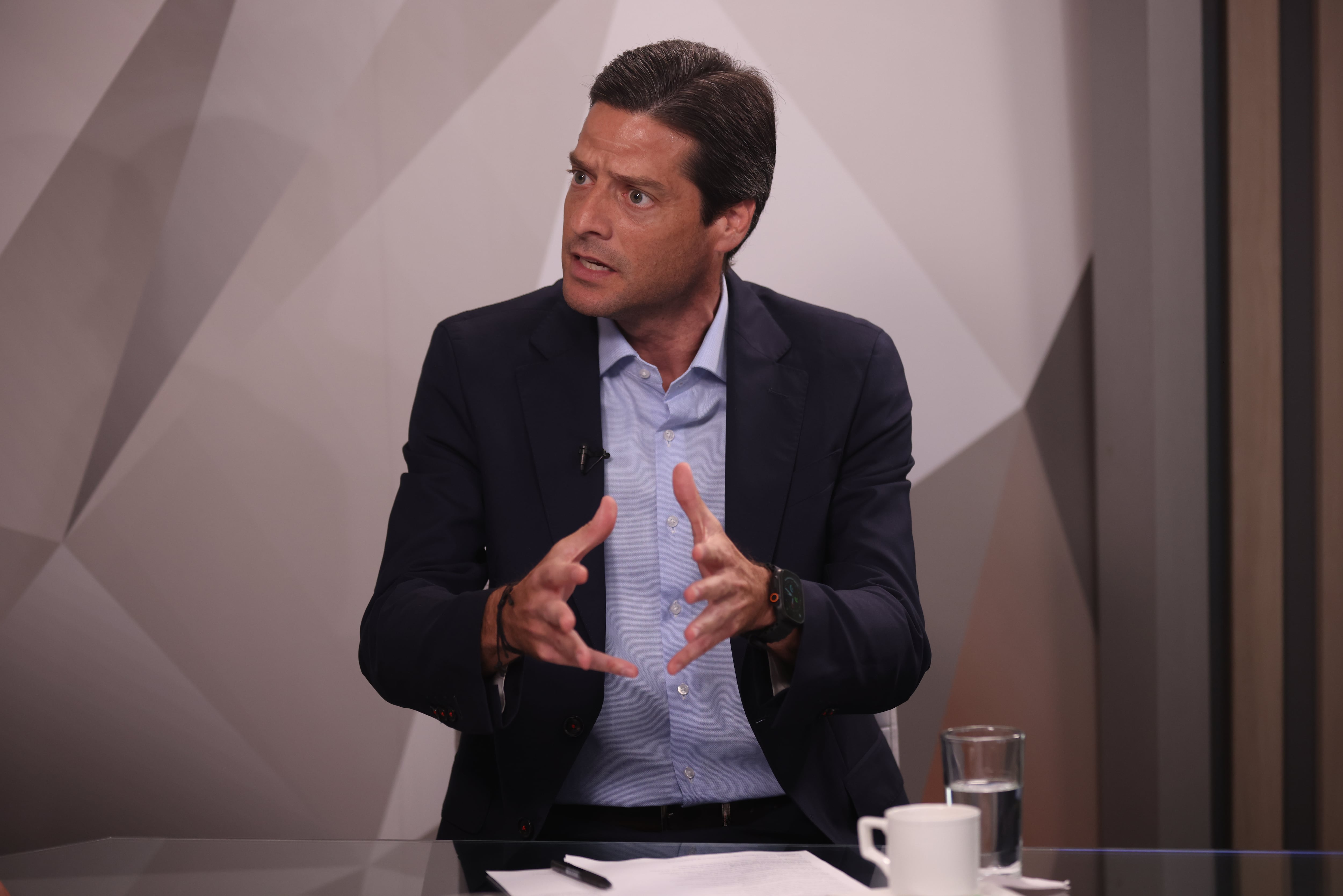 El Debate Yesid Lancheros, director de Semana,  entrevista al senador Mauricio Gómez Amín.