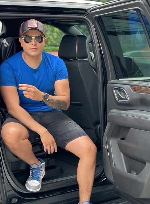 Alan Ramírez, cantante colombiano.