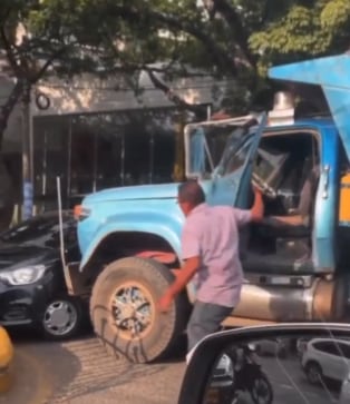 El accidente no fue reportado a los agentes de tránsito de la ciudad,