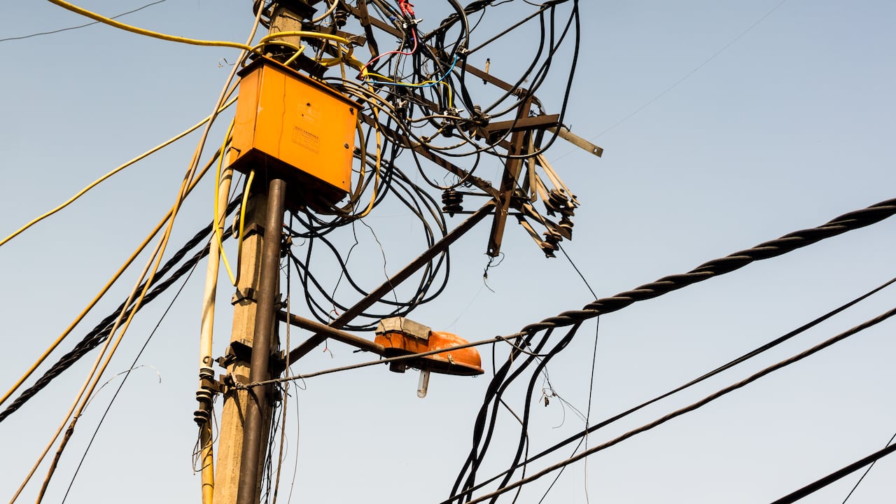 Residentes de una finca ubicada en la Guajira fueron detenidos por irregularidades en relación con la obtención de energía por un valor estimado entre 40 y 50 millones de pesos mensuales
