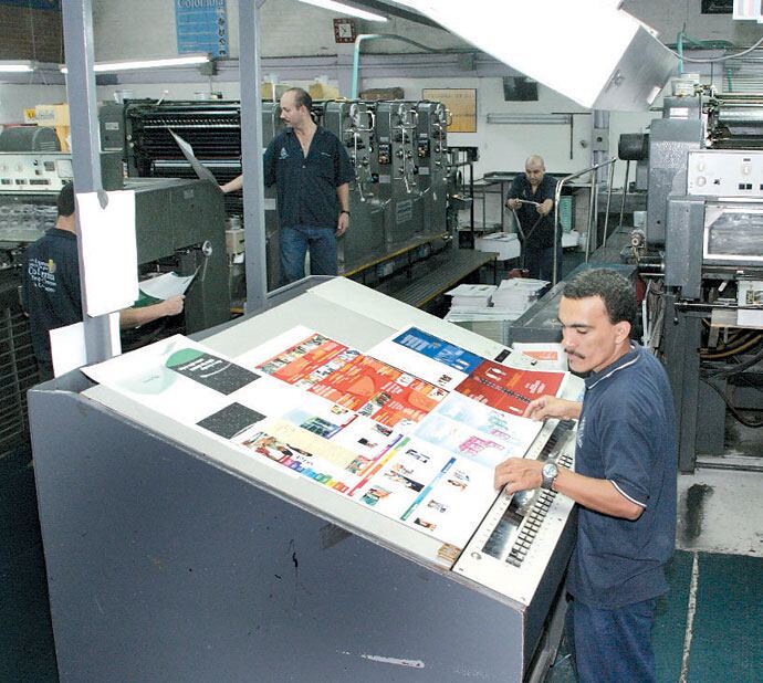 Para el experto Vicente Umaña Carrizosa, los empleadores tendrán menos disponibilidad de sus empleados, pero las necesidades los obligarán a pagar más recargos, especialmente, horas extras.