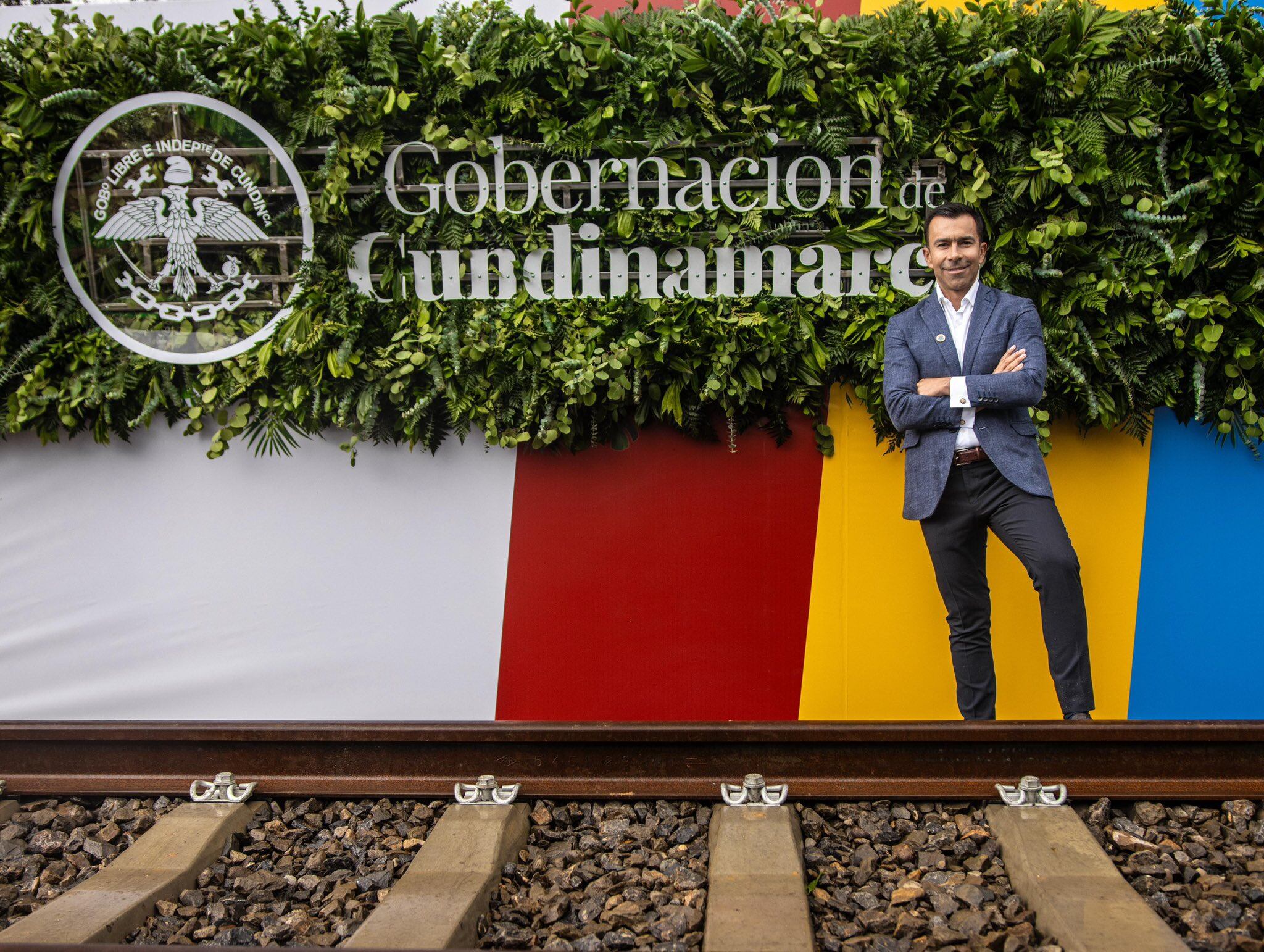 Gobernador de Cundinamarca Inicio de las obras de RegioTram de Occidente.