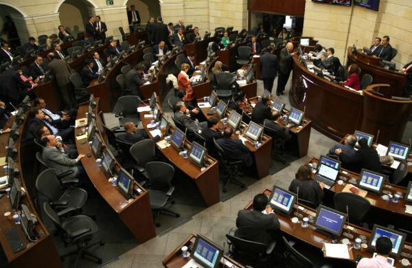 ¿Que nadie vendría a las exequias? 73 senadores para certificarlo.  