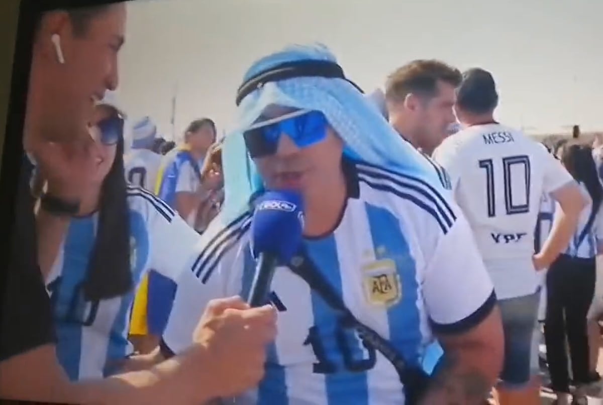 Colombianos llevan camisetas de Millonarios al Mundial de Qatar para apoyar a Argentina