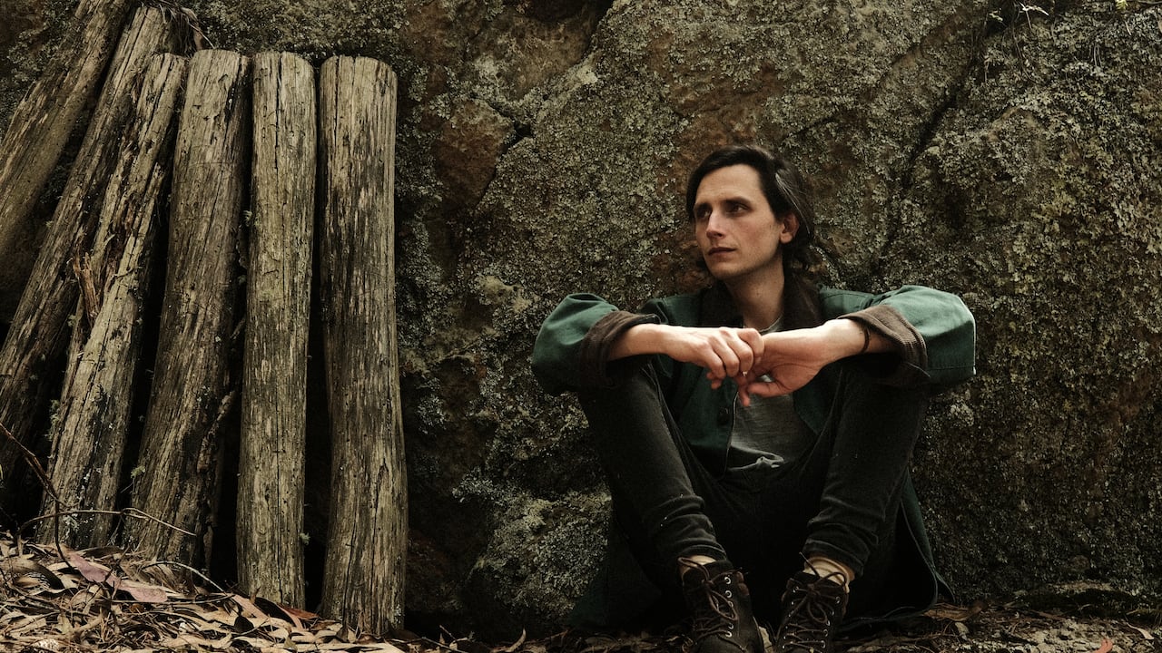 Lucas Hill lanza su nuevo álbum ‘El sol sale también’