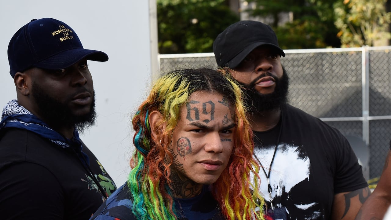 Tekashi 6IX9INE se presenta en el Festival de Música Made in America el 1 de septiembre de 2018 en Filadelfia, Pensilvania. (Photo by Arik Mazur/FilmMagic)