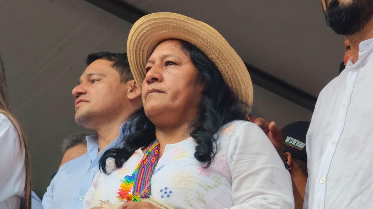 Aida Quilcué pidió atención urgente a los enfrentamientos entre los pueblos indígenas Misak y Nasa.