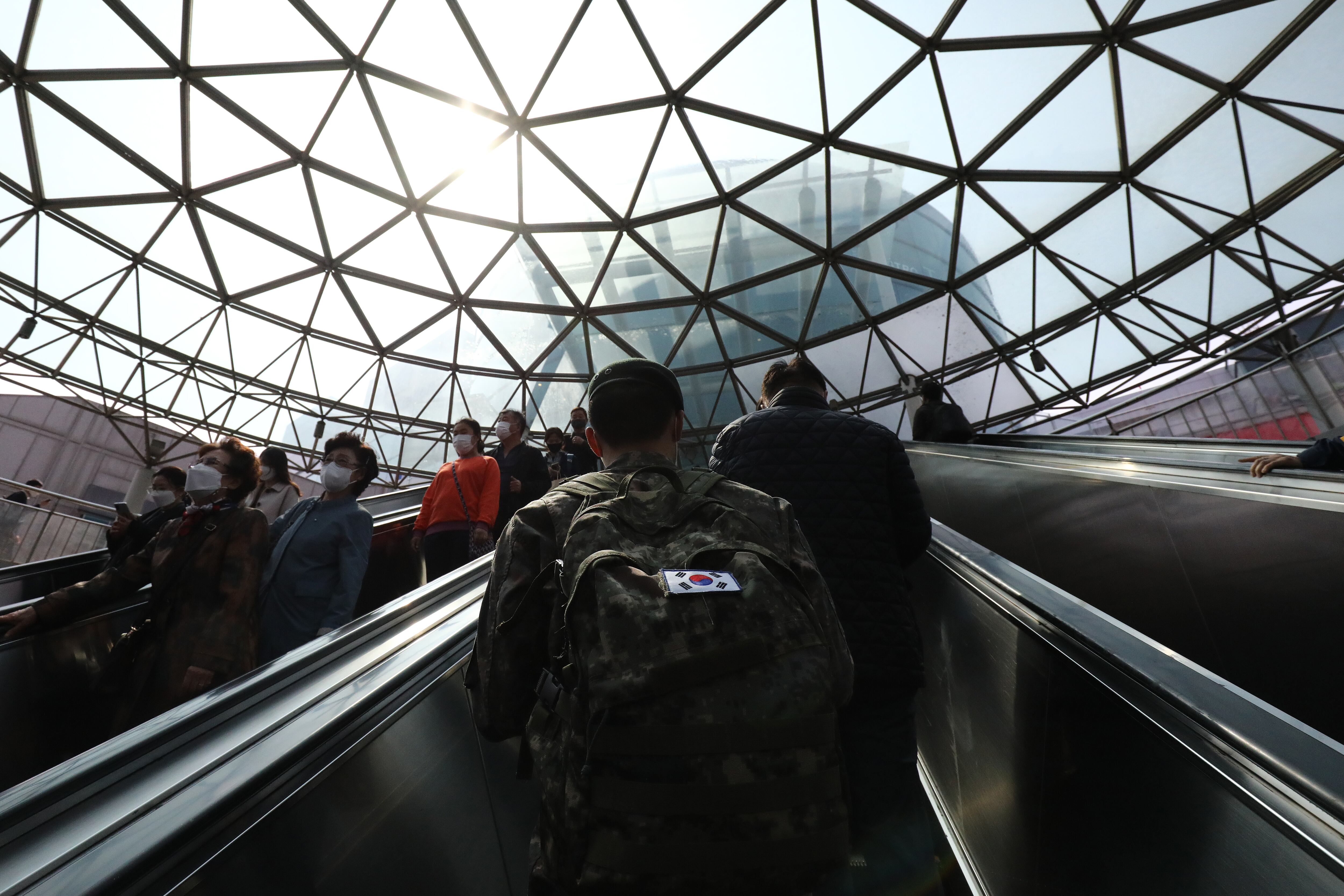 Estación de tren en Seúl, Corea del Sur