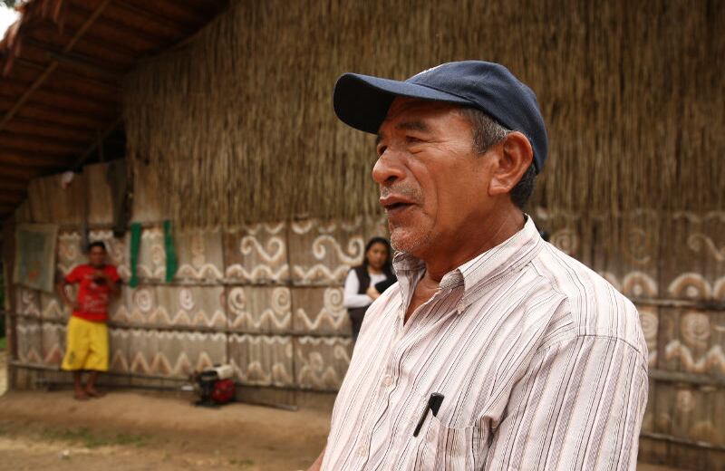 Las comunidades que antes estaban todas representadas en una organización llamada Aciya, se dividieron y 5 de 19 conformaron otra organización, llamada Acitava. Benigno Perilla, un colono de la región que fue inspector de Policia interpuso una tutela pidiendo la derogatoria del Parque Natural. 