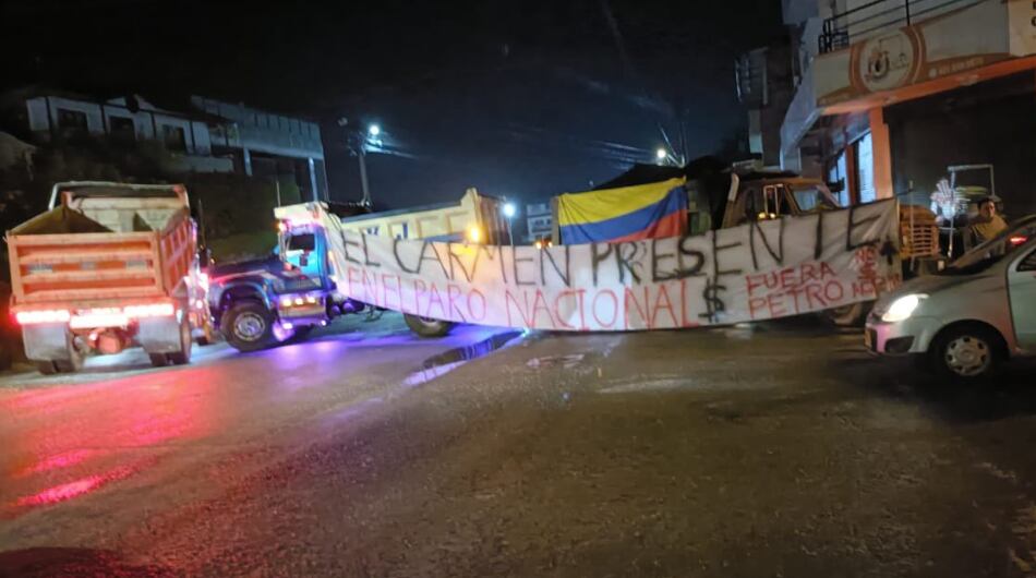 Paro de camioneros en Antioquia.