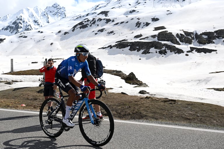 LIVIGNO - MOTTOLINO, ITALY - MAY 19: Nairo Quintana of Colombia and Movistar Team competes in the breakaway climbing the Mottolino (2387m) during the 107th Giro d'Italia 2024, Stage 15 a 222km stage from Manerba del Garda to Livigno - Mottolino 2387m / #UCIWT / on May 19, 2024 in Livigno - Mottolino, Italy. (Photo by Dario Belingheri/Getty Images)