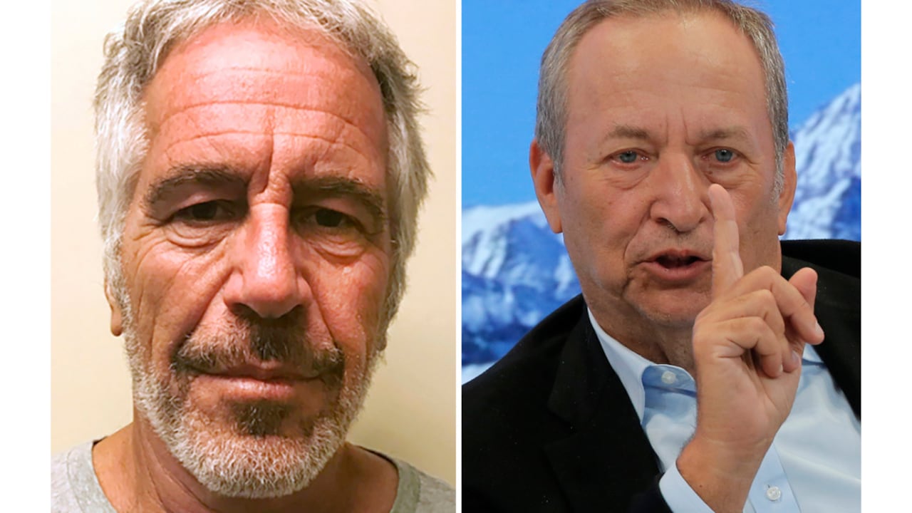 A la izquierda, el financista caído en desgracia Jeffrey Epstein. A la derecha, el economista estadounidense Larry Summers. (Registro de Delincuentes Sexuales del Estado de Nueva York vía AP/Michel Euler)
