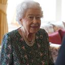 Reina Isabel de Inglaterra abandona palacio de Buckingham. Foto: Steve Parsons, Pool vía AP