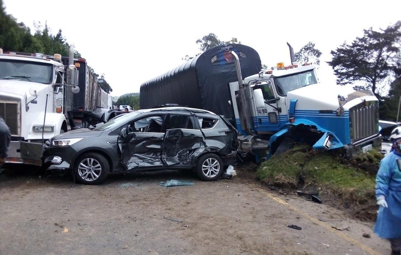 Accidente vía Bogotá - Tunja