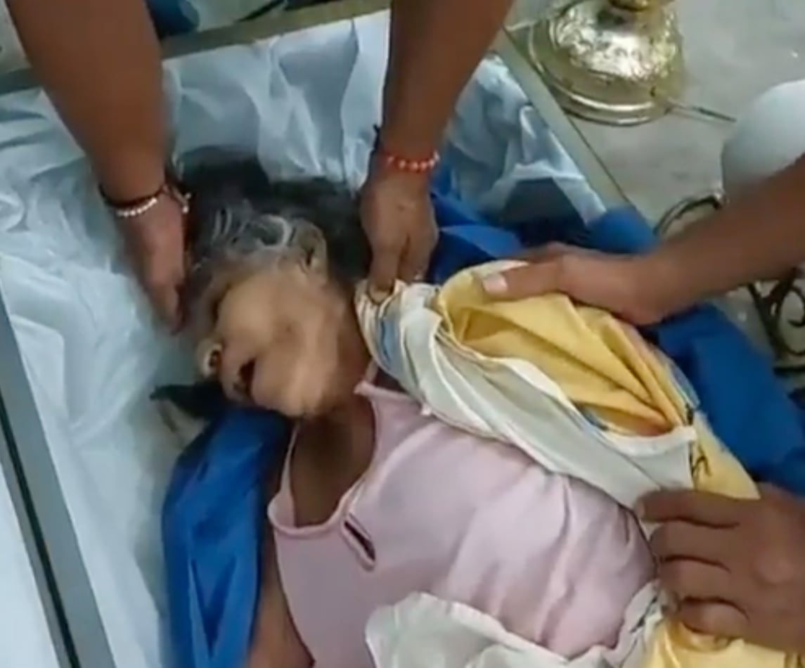 La mujer fue al médico por sentirse mal y allí la declararon muerta.