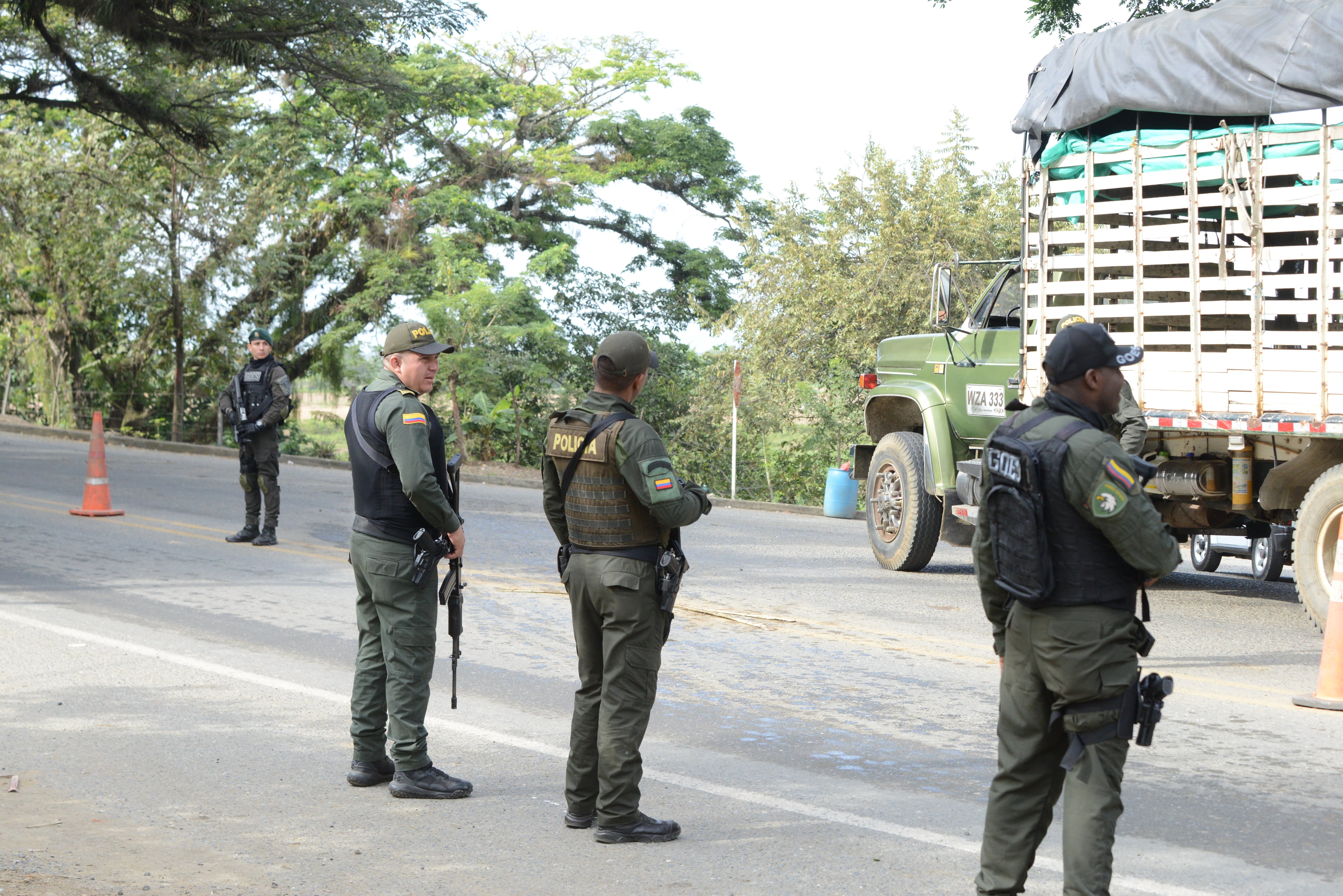 Orden: Se intensifica operativos de seguridad en el departamento del Cauca a raíz de el último hostigamiento presentado en el batallón de Santander de Quilichao, donde fueron atacados con tatucos que dejaron como resultado 4 soldados heridos. Ademas de otros atentados en el resto del departamento. Foto José L Guzmán. El País, agosto 25-23