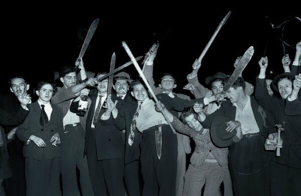 Machetes. Bogotá, 9 de abril de 1948. Archivo fotográfico Sady González, Biblioteca Luis Ángel Arango