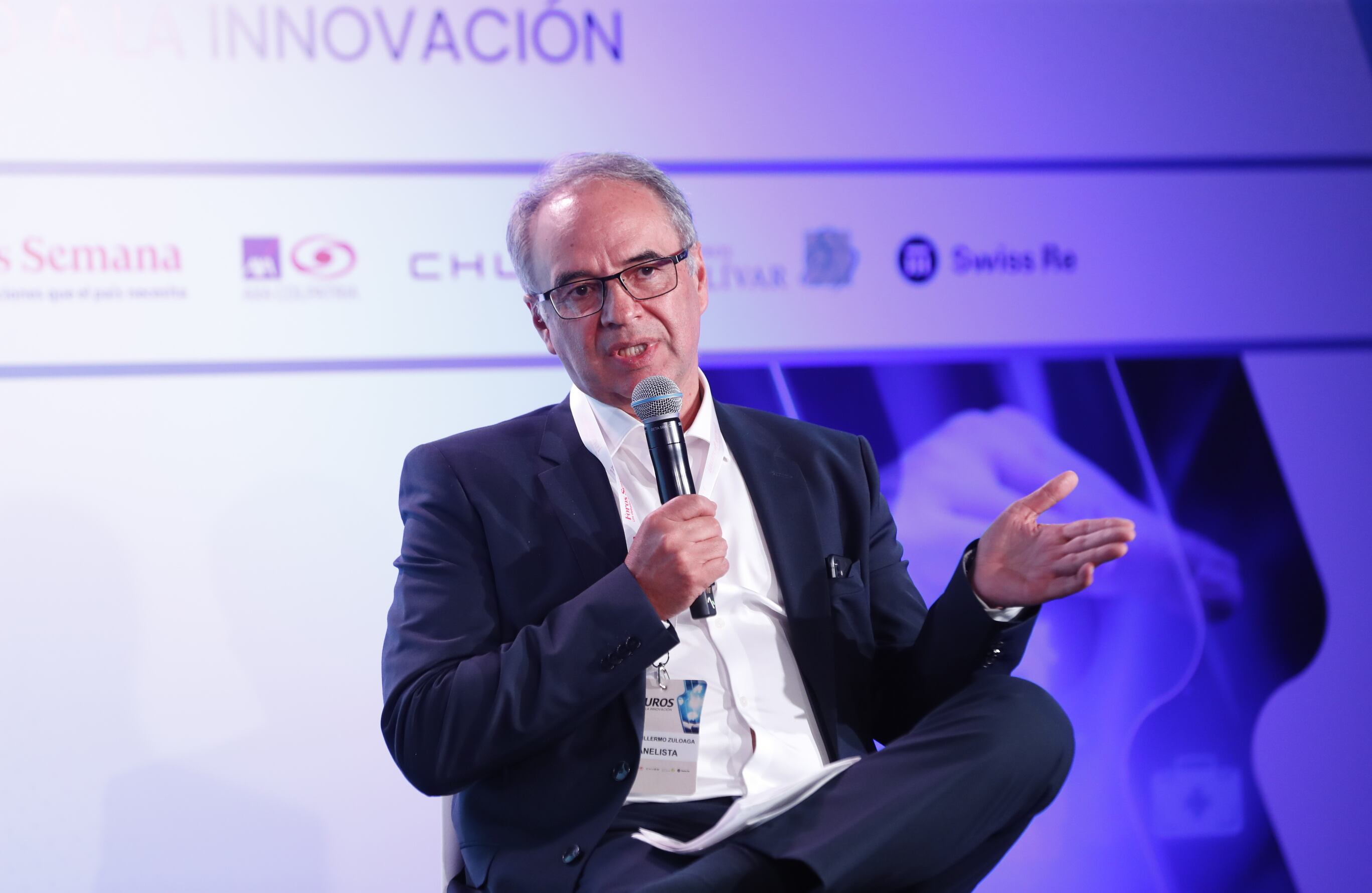 Juan Guillermo Zuloaga, director de la ARL de AXA Colpatria, resaltó que la compañía creó AXA Climate para asesorar a los clientes sobre los riesgos de los efectos del cambio climático y educarlos sobre la probabilidad de que una amenaza se convierta en desastre.