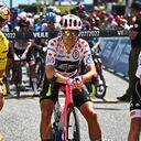 Wout Van Aert saldrá un día más vistiendo la camiseta amarilla del Tour de Francia 2022