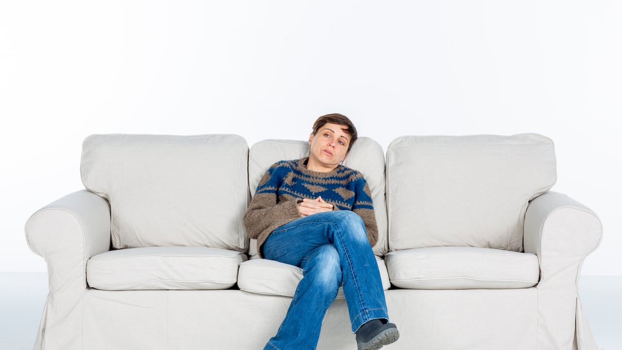 Estando sentado se puede activar un músculo que ayuda a quemar grasa.