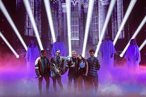 MIAMI, FLORIDA - FEBRUARY 18: (L-R) Mauricio Montaner and Ricky Montaner of Mau y Ricky, Ricardo Montaner, Evaluna Montaner, and Camilo perform onstage during Univision's 33rd Edition of Premio Lo Nuestro a la Música Latina at AmericanAirlines Arena on February 18, 2021 in Miami, Florida. (Photo by Rodrigo Varela/Getty Images for Univision)