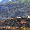 Cali: Varias familias afectadas y una gran extensión de montaña incineradas deja como resultado el incendio presentado en la zona alto de menga, la campiña y barrios aledaños. Los operativos de control de los focos aún persistente continúan.