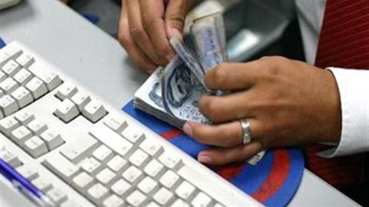 La pelea de los banqueros siempre ha sido que el 4 por mil es un impuesto regresivo y que ha incentivado la desintermediación, ya que estimula a los usuarios a usar efectivo para no pagar el impuesto.