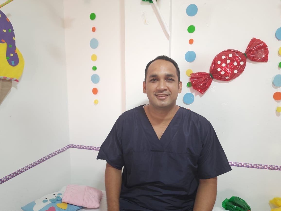 El médico general Luis Racedo volvió a su trabajo luego de dos meses y medio de incapacidad por coronavirus.