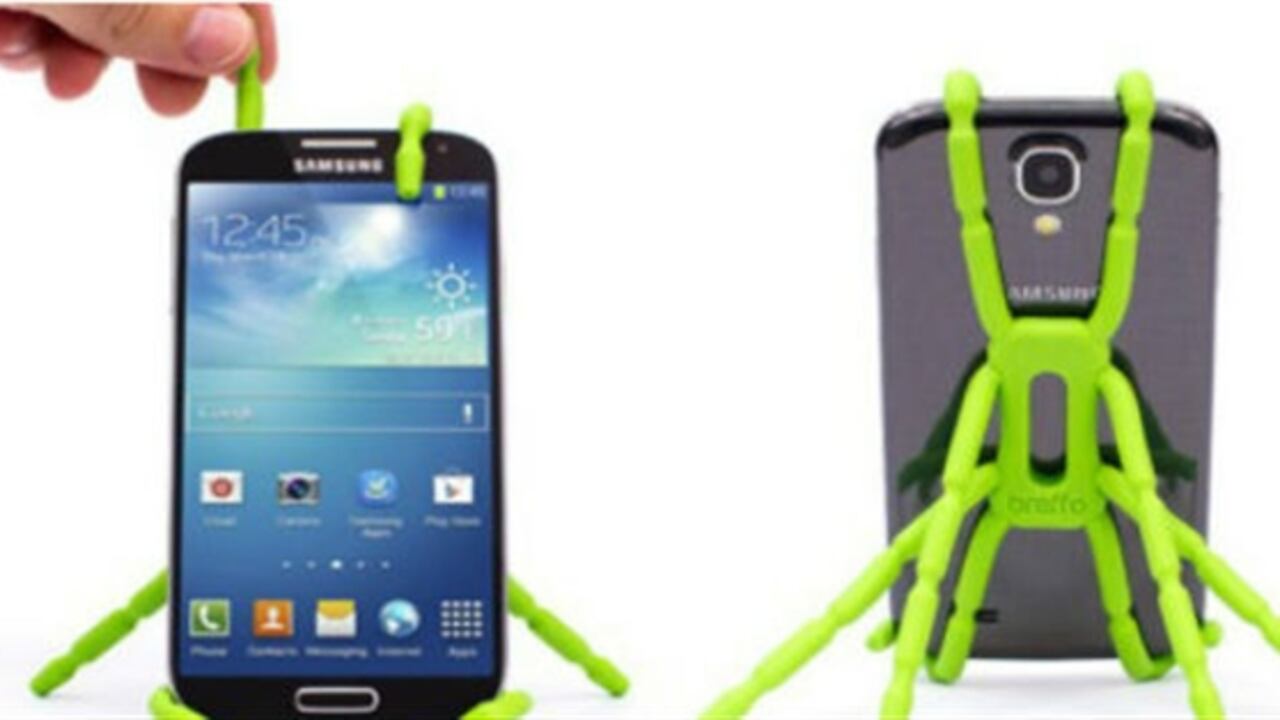 Este accesorio, el "Spiderpodium", permite sostener celulares y tabletas en cualquier superficie.