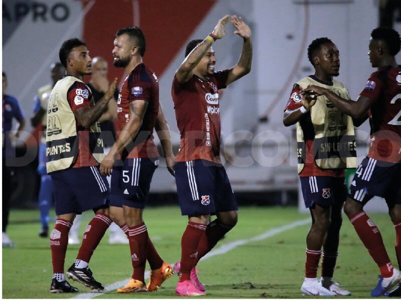 Felipe Pardo celebrando su gol en Neiva