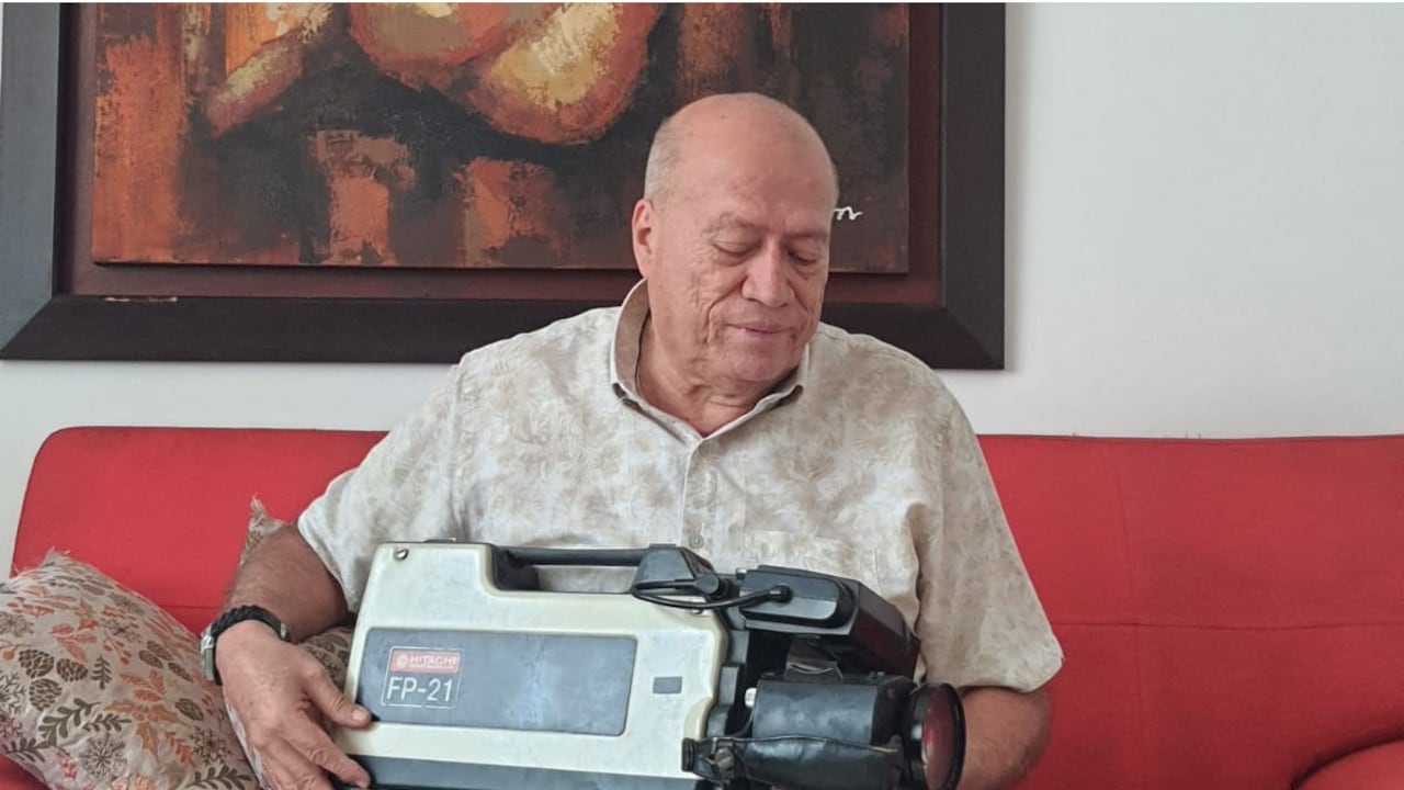 El reportero Javier Mauricio Manjarrés cubrió para el noticiero 24HORAS la tragedia de Armero al ser el primero en llegar al lugar tras la avalancha.