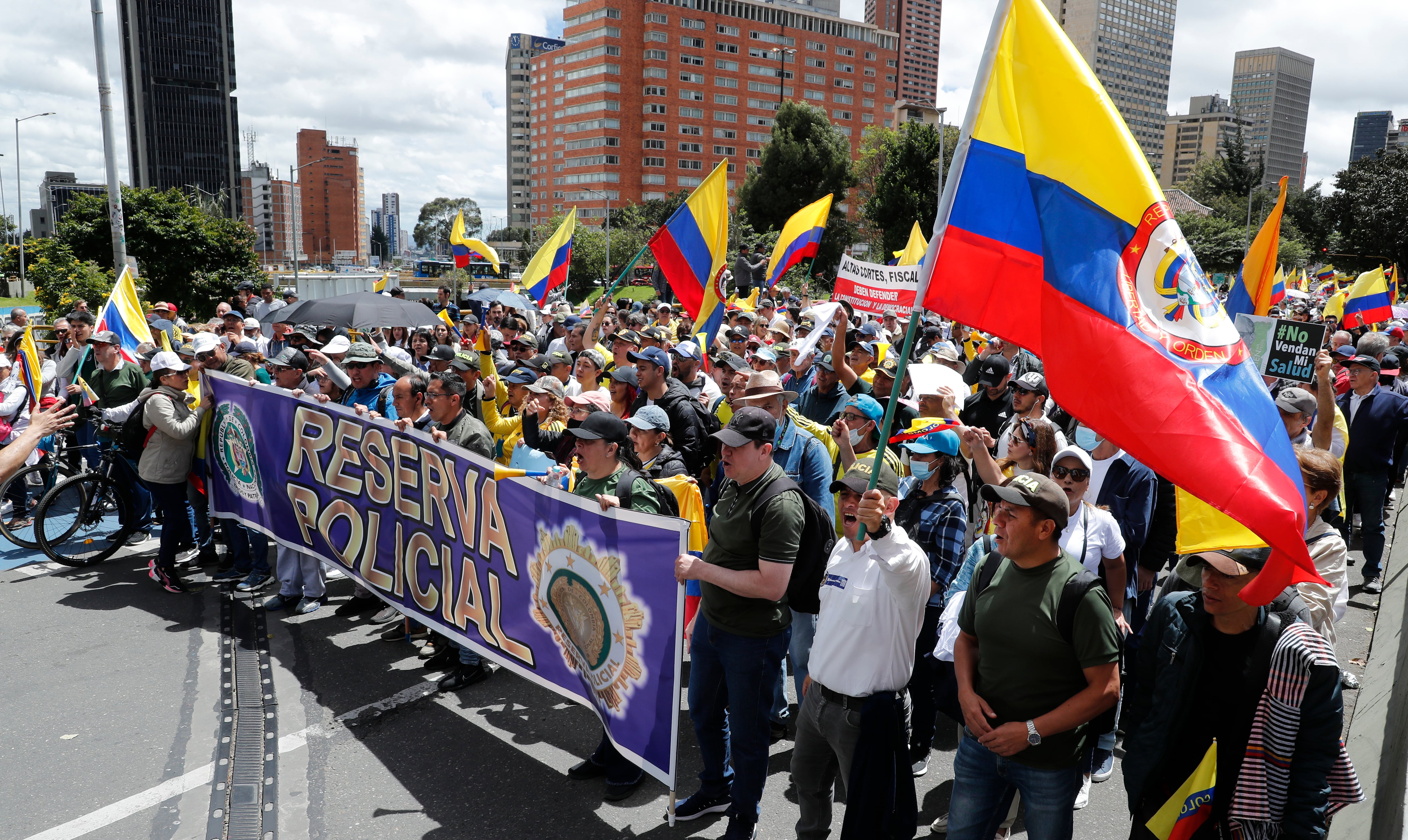 Miles de colombianos se dieron cita para protestar en contra de las reformas que busca aprobar el gobierno del presidente Gustavo Petro, en la llamada Marcha de la Mayoría.
cambio
Bogota junio 20 del 2023
Foto Guillermo Torres Reina / Semana
