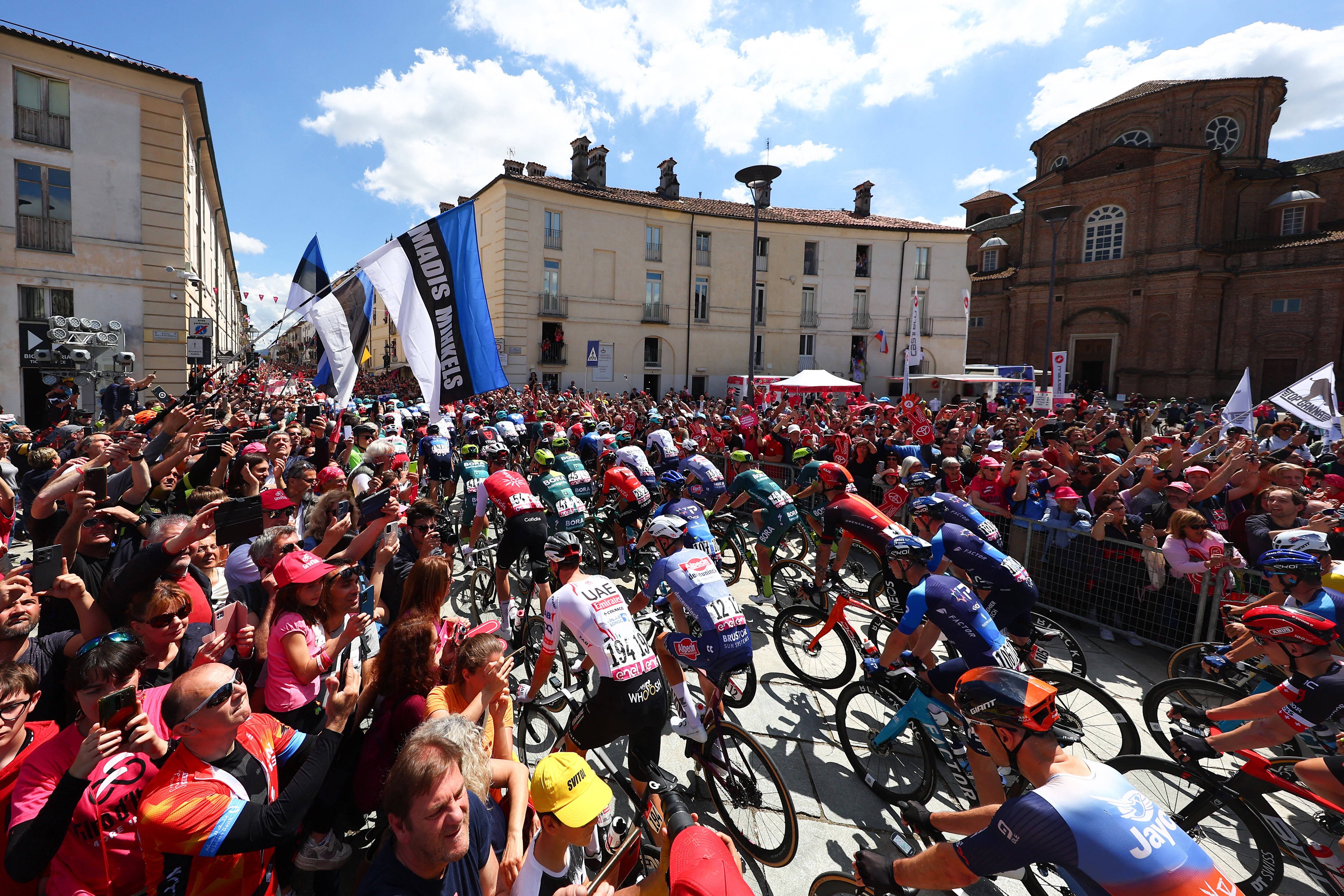 Narváez ganó la primera etapa del Giro de Italia