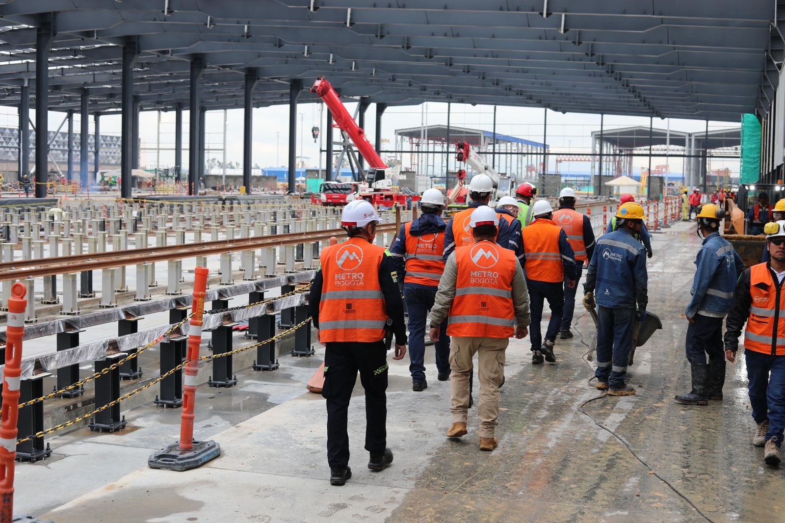 Personería verificó avance de las obras del metro de Bogotá.