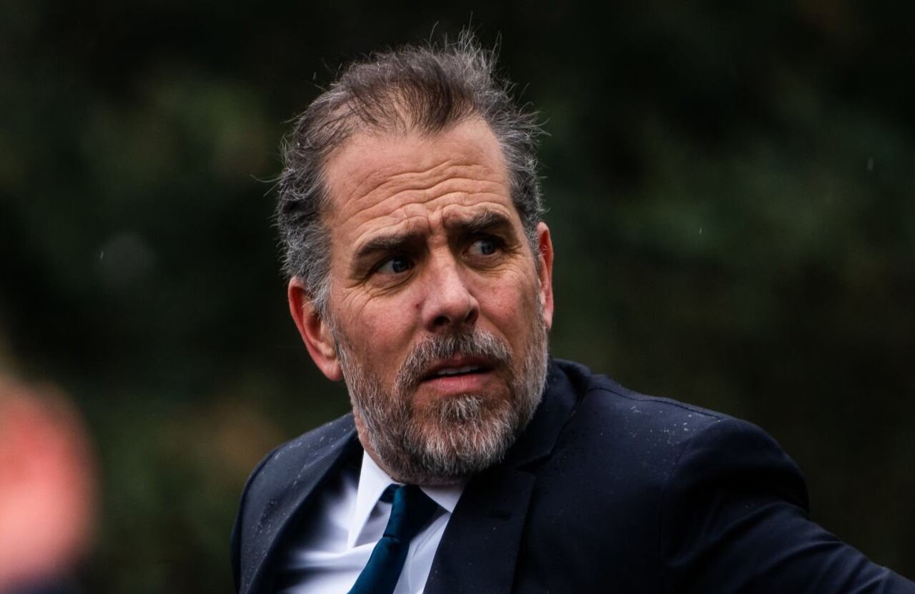 ¿Quién pagaría grandes sumas por obras de Hunter Biden que, a priori, no valen nada? se preguntan en el Congreso de Estados Unidos