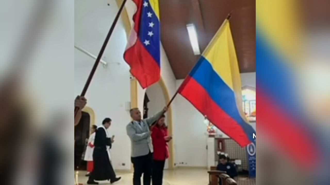 En la parroquia se estaba ofreciendo un rosario por Colombia y Venezuela.