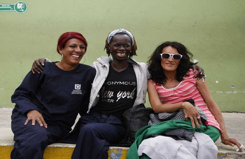 Ariana Talía Baena, Jerrica Rivas y María Fernanda Hernández. De la comunidad del LGTBI, encontraron en este hogar de paso un espacio de recuperación con respeto y alegría. 