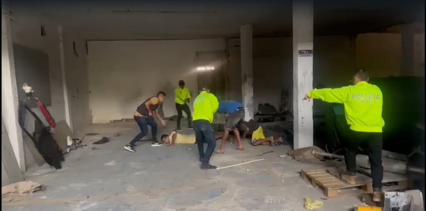 Así fue le operativo de la Policía en Juan Mina.