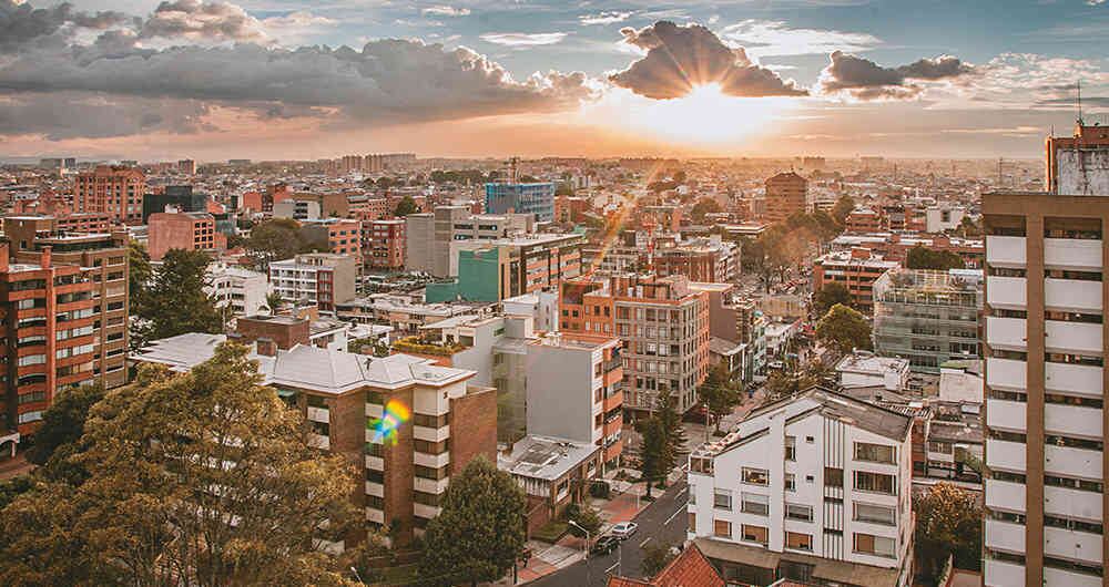 Uber promueve el uso del carro compartido para ayudar a mejorar la movilidad de Bogotá.