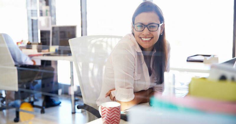 Trabajadora, felicidad (getty images)