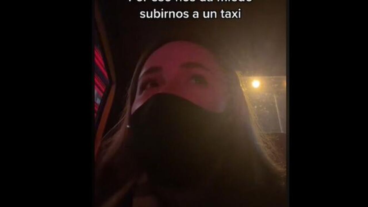 La mujer grabó la conversación que sostuvo con el conductor quien le hizo varias veces comentarios inapropiados durante el trayecto.