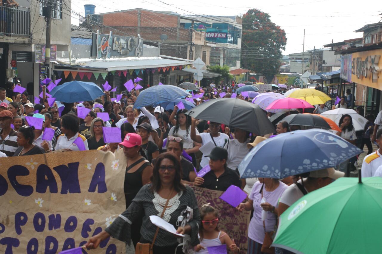 Luego de la agresión sexual a una adolescente menor de 18 años de edad,  las mujeres y la comunidad de Miranda, Cauca, se movilizó para rechazar esta clase de agresiones.
