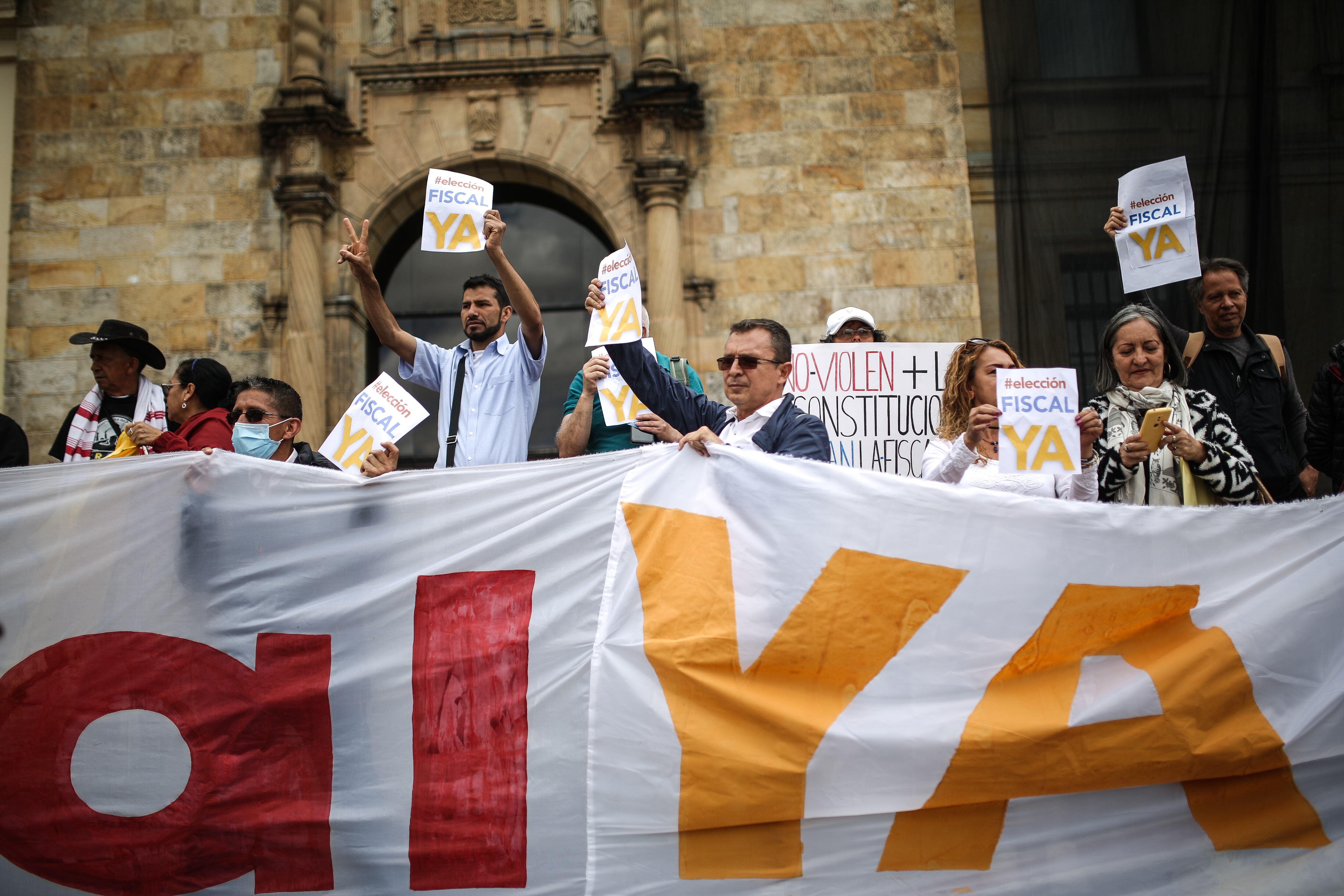 Plantón para que la Corte elija Fiscal